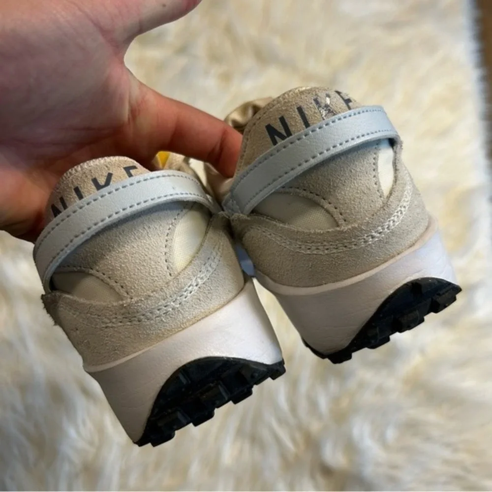 Nike Waffle Debut Sail Light Orewood Brown DH9523-105 Womens‎ 8 Low Top Sneakers